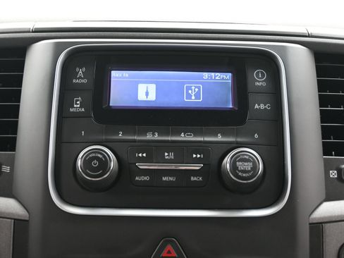 Used 2018 RAM 2500 Tradesman w/ Chrome Appearance Group AWD/4WD image 31