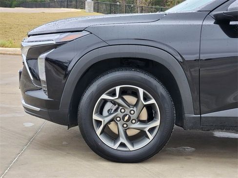 Certified 2024 Chevrolet Trax LT w/ Sunroof Package image 10