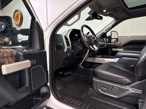 Used 2018 Ford F250 Lariat w/ Lariat Ultimate Package image 12