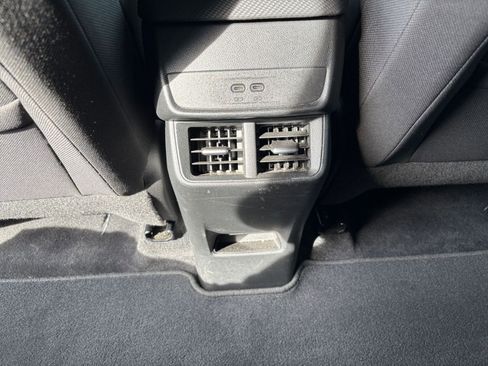 Used 2025 Chevrolet Equinox LT FWD image 23