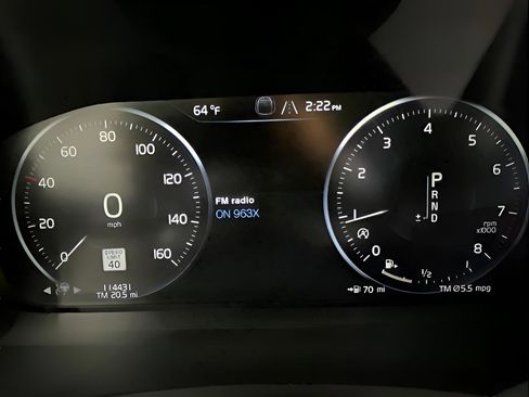 Used 2018 Volvo XC90 T6 Momentum w/ Convenience Package image 19