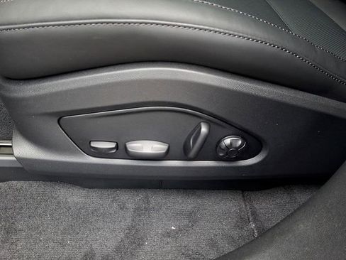 New 2026 Porsche Macan 4 Electric image 15