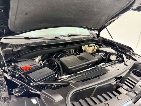 Used 2021 Chevrolet Tahoe Z71 w/ Z71 Off-Road Package image 15