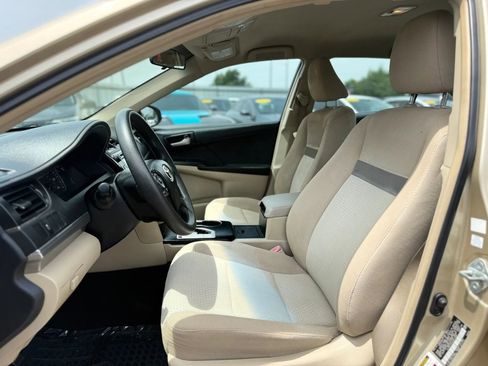 Used 2012 Toyota Camry LE FWD image 22