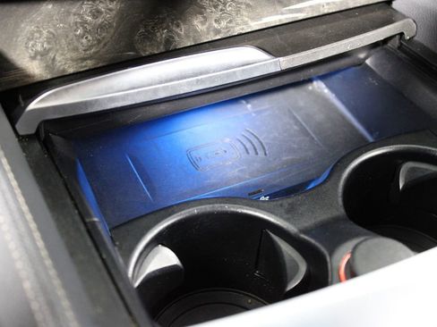 Used 2023 BMW 530e w/ M Sport Package image 24