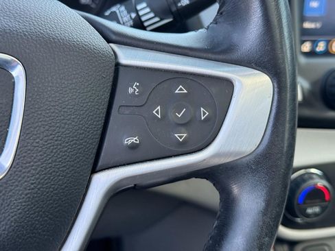 Used 2020 GMC Terrain SLT w/ Preferred Package image 18