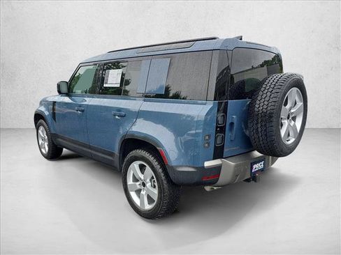 Used 2026 Land Rover Defender 110 S AWD/4WD image 7