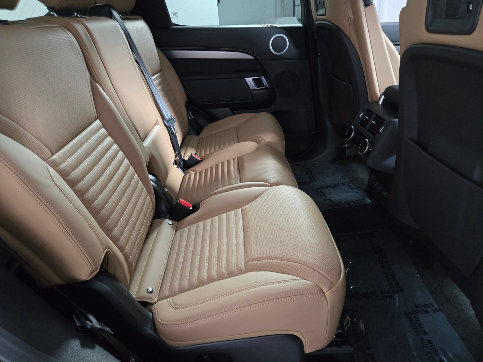 New 2026 Land Rover Discovery Limited Edition AWD/4WD image 19