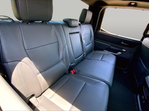 Used 2022 Toyota Tundra Platinum w/ Advanced Package AWD/4WD image 20