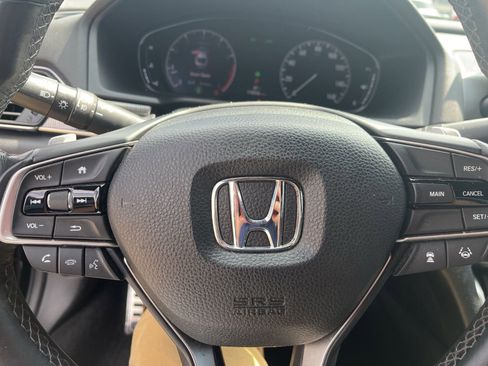 Used 2018 Honda Accord Sport image 16