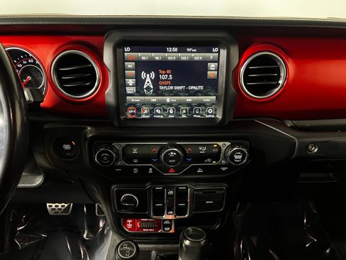 Used 2020 Jeep Gladiator Rubicon AWD/4WD image 17