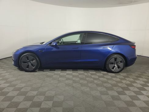 Used 2023 Tesla Model 3 Standard Range image 7