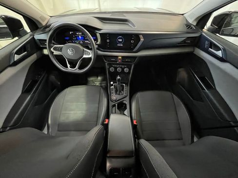 Used 2023 Volkswagen Taos SE w/ Panoramic Sunroof Package image 14