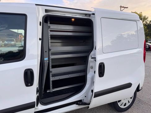 Used 2018 RAM ProMaster City Tradesman SLT FWD image 5