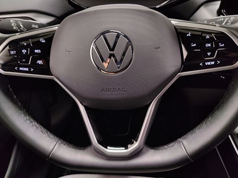 Certified 2024 Volkswagen ID.4 2WD image 24