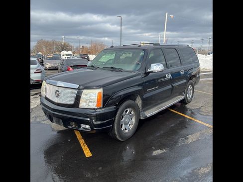 Used 2005 Cadillac Escalade ESV AWD image 1
