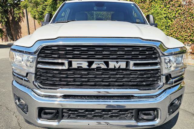 Used 2024 RAM 2500 Big Horn w/ Off Road Package AWD/4WD image 2