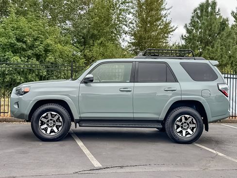 Used 2022 Toyota 4Runner Trail Special Edition AWD/4WD image 6