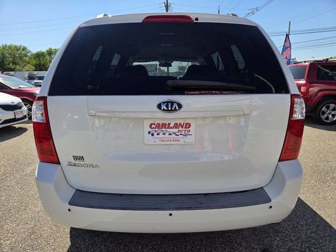 Used 2010 Kia Sedona LX FWD image 6