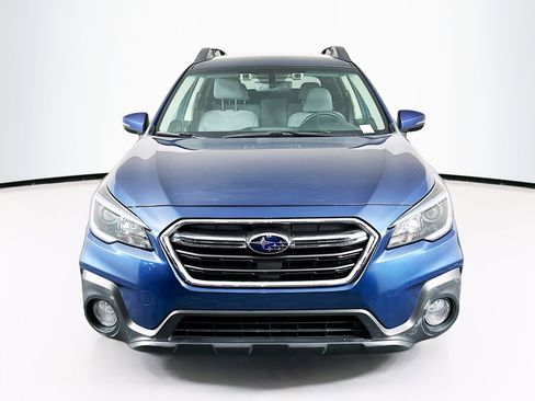 Used 2019 Subaru Outback 2.5i Premium image 2
