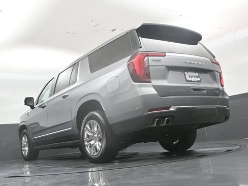 Used 2025 GMC Yukon XL Denali AWD/4WD image 46