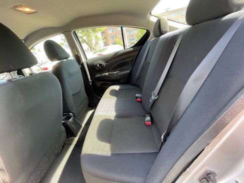 Used 2012 Nissan Versa SV FWD image 20