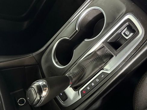 Used 2018 Chevrolet Equinox LT image 29