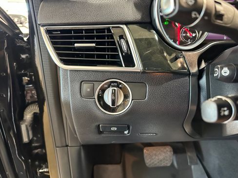Used 2019 Mercedes-Benz GLS 550 4MATIC image 24