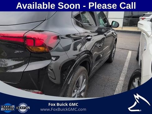 Used 2023 Buick Encore GX Select w/ Sport Touring Package AWD/4WD image 4