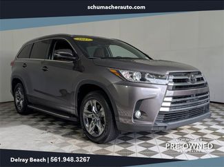 Used 2017 Toyota Highlander FWD V6 image 1