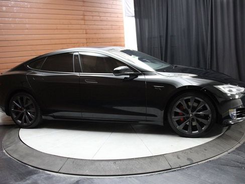 Used 2020 Tesla Model S Performance image 19