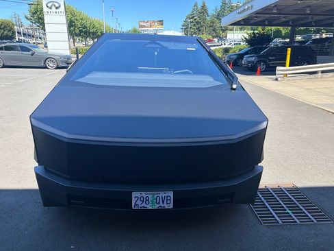 Used 2025 Tesla Cybertruck AWD Crew Cab image 2