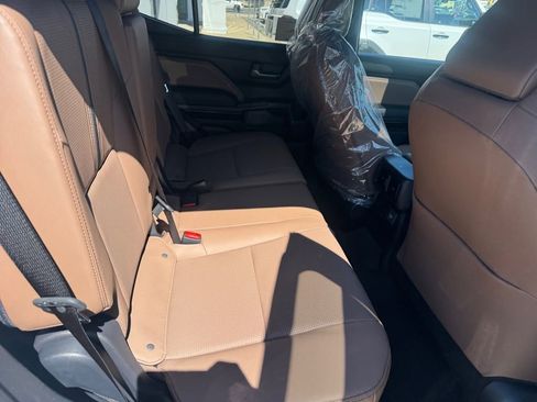 New 2026 Toyota 4Runner Limited AWD/4WD image 18