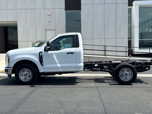 New 2026 Ford F350 XL w/ XL Chrome Package RWD image 6
