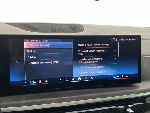 Used 2024 BMW X5 xDrive40i w/ Parking Assistance Package AWD/4WD image 34