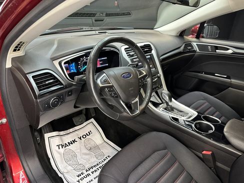 Used 2014 Ford Fusion SE FWD image 11