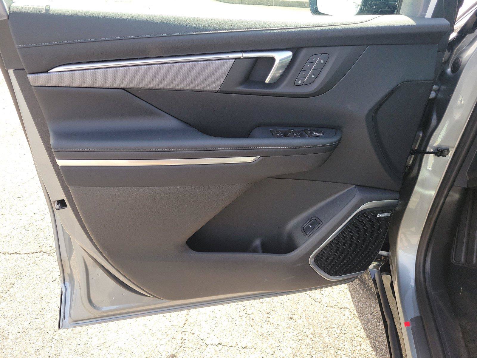 New 2027 Buick Enclave Sport Touring w/ Power Package FWD image 19