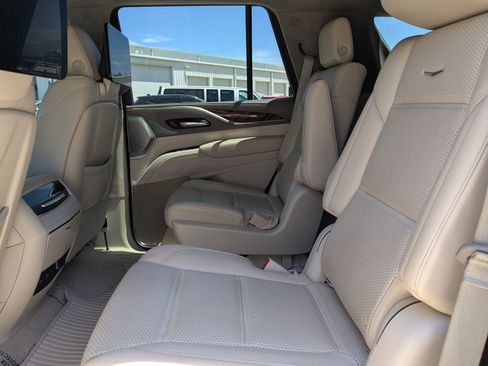 Used 2022 Cadillac Escalade Premium Luxury Platinum image 30