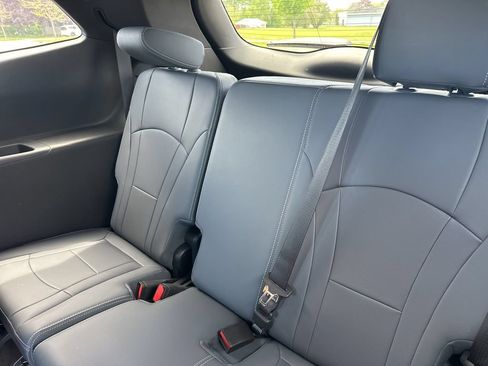 Used 2024 Buick Enclave Essence w/ Sport Touring Edition AWD/4WD image 26