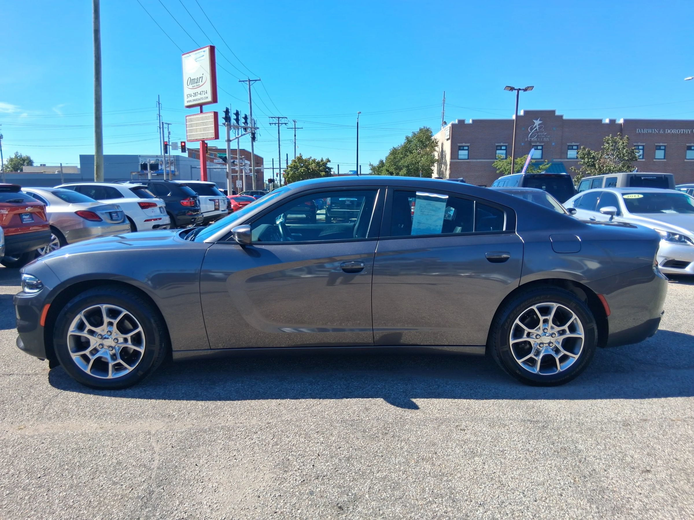 Used 2017 Dodge Charger SE w/ Popular Equipment Group AWD/4WD image 4