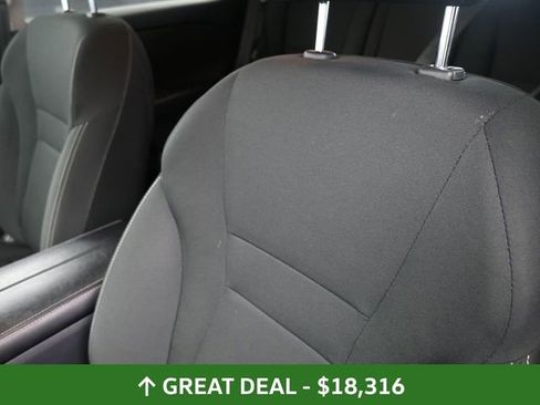 Used 2024 Nissan Rogue S image 20