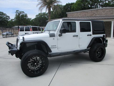 Used 2015 Jeep Wrangler Unlimited Sport w/ Quick Order Package 24S AWD/4WD image 24