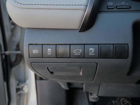 Certified 2024 Toyota Camry SE image 27