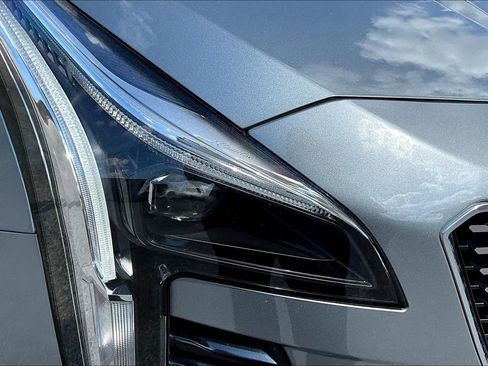 Used 2023 Cadillac XT4 Premium Luxury image 37