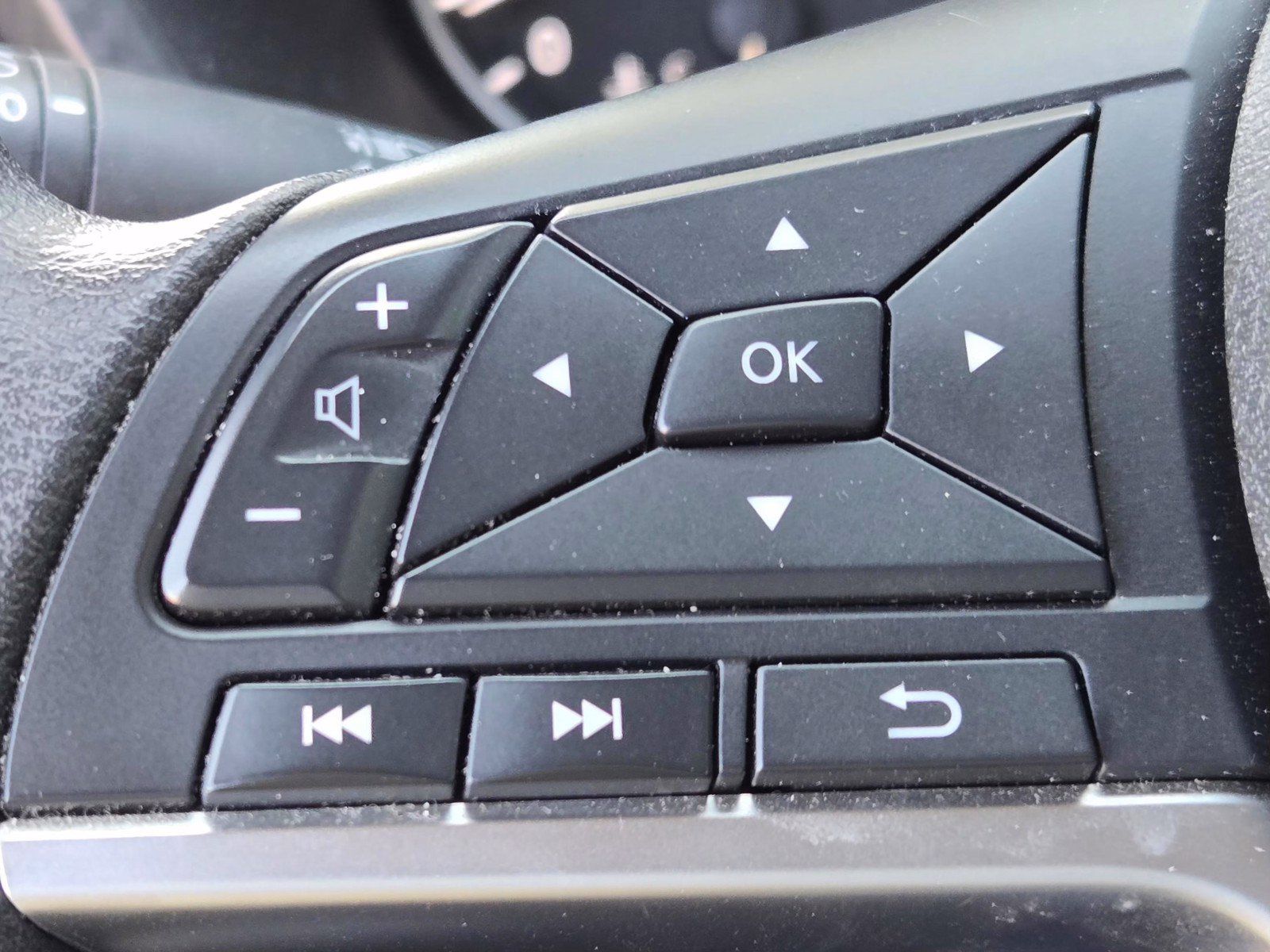 Used 2023 Nissan Sentra SV FWD image 24