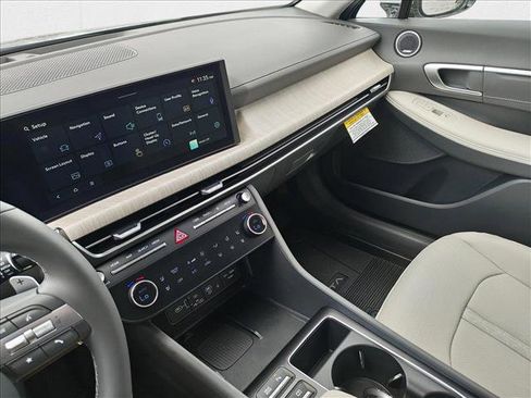 New 2025 Hyundai Sonata Limited image 16