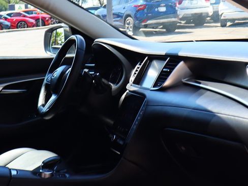 Used 2019 INFINITI QX50 Pure FWD image 31