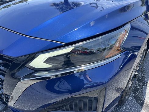 Used 2023 Nissan Altima 2.5 SR FWD image 6