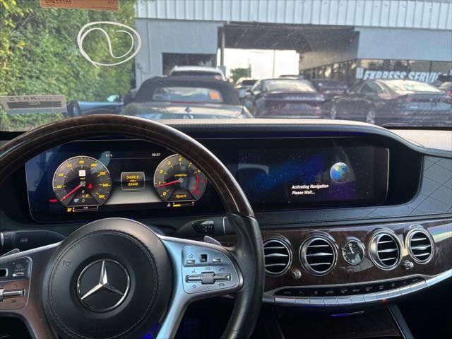 Used 2018 Mercedes-Benz S 560 Sedan w/ AMG Line Exterior image 16