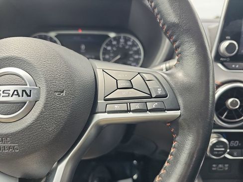 Used 2022 Nissan Sentra SR w/ SR Premium Package FWD image 22